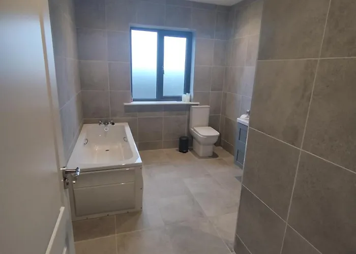 Stable Hill House Сasa de vacaciones *